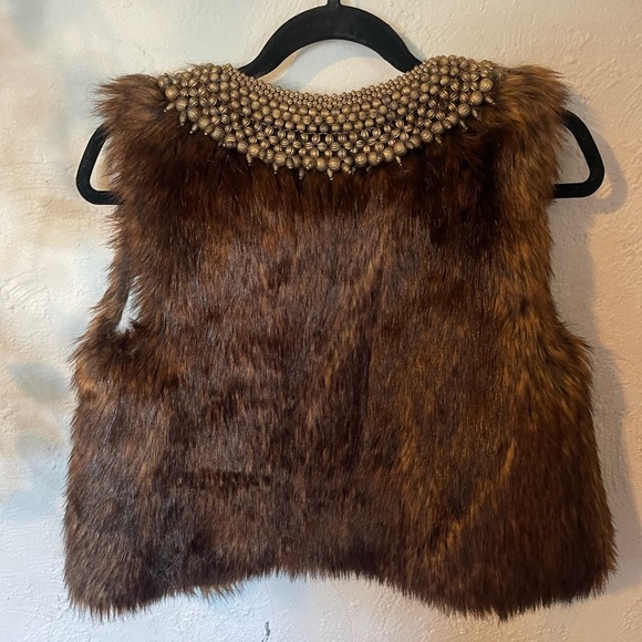 GRYPHON NEW YORK FAUX FUR BRASS VEST - Picture 5 of 8